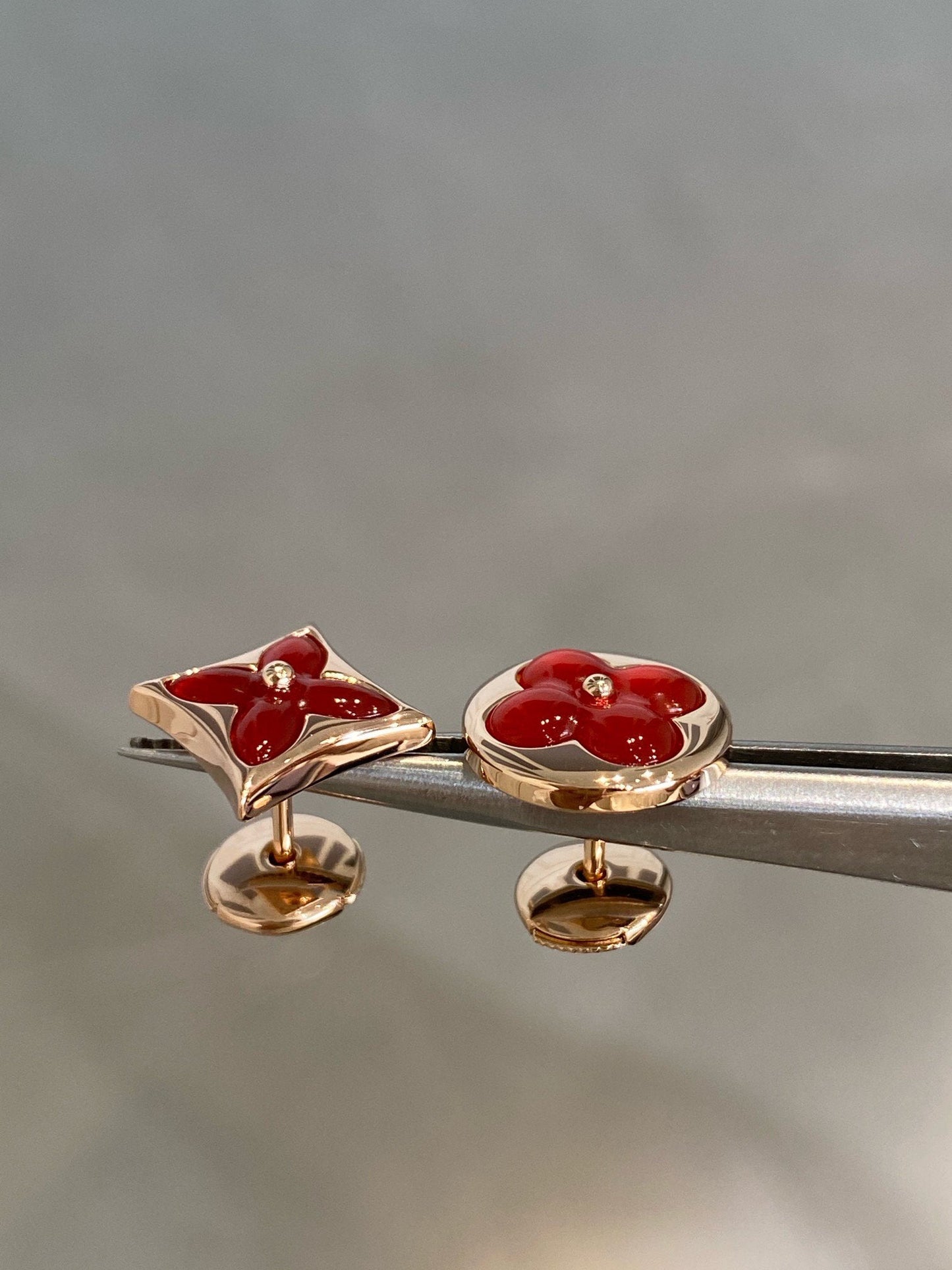 ¡®Moco¡¯STAR AND SUN PINK GOLD CARNELIAN STUD EARRINGS