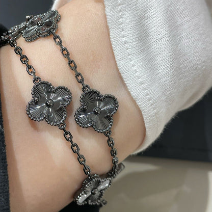 [Moco jewelrys]CLOVER 5 MOTIF BLACK BRACELET