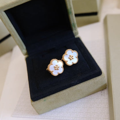 [moco jewelrys]LUCKY PINK GOLD WHITE MOP EARRINGS