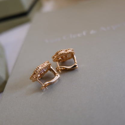 [moco jewelrys]LUCKY PINK GOLD WHITE MOP EARRINGS
