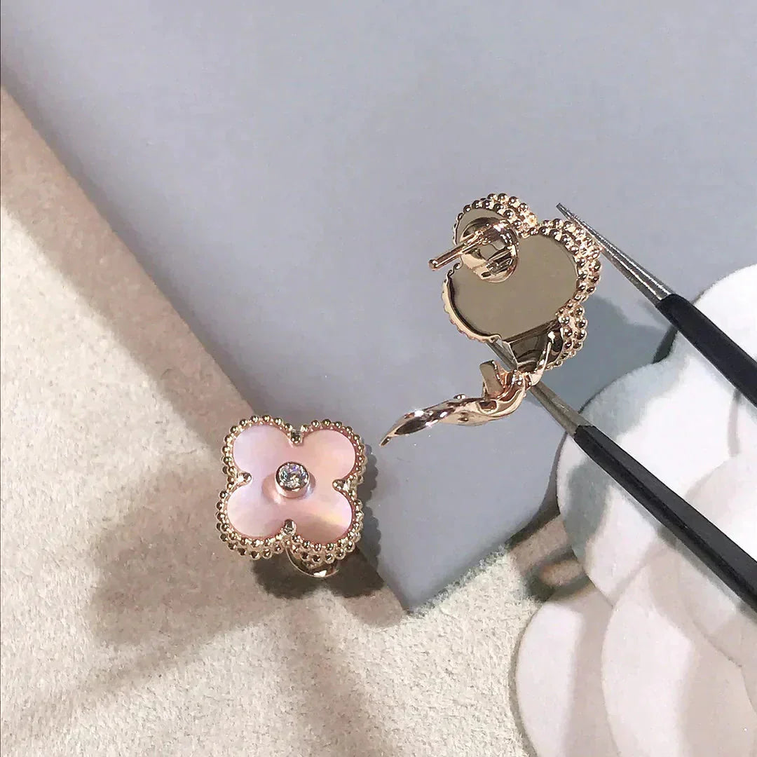 [moco jewelrys]CLOVER MEDIUM 1 MOTIFS  PINK MOP DIAMOND EARRINGS