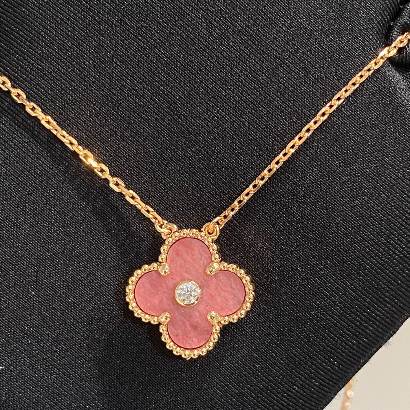 [moco jewelrys]CLOVER 15MM DIAMOND RHODONITE NECKLACE