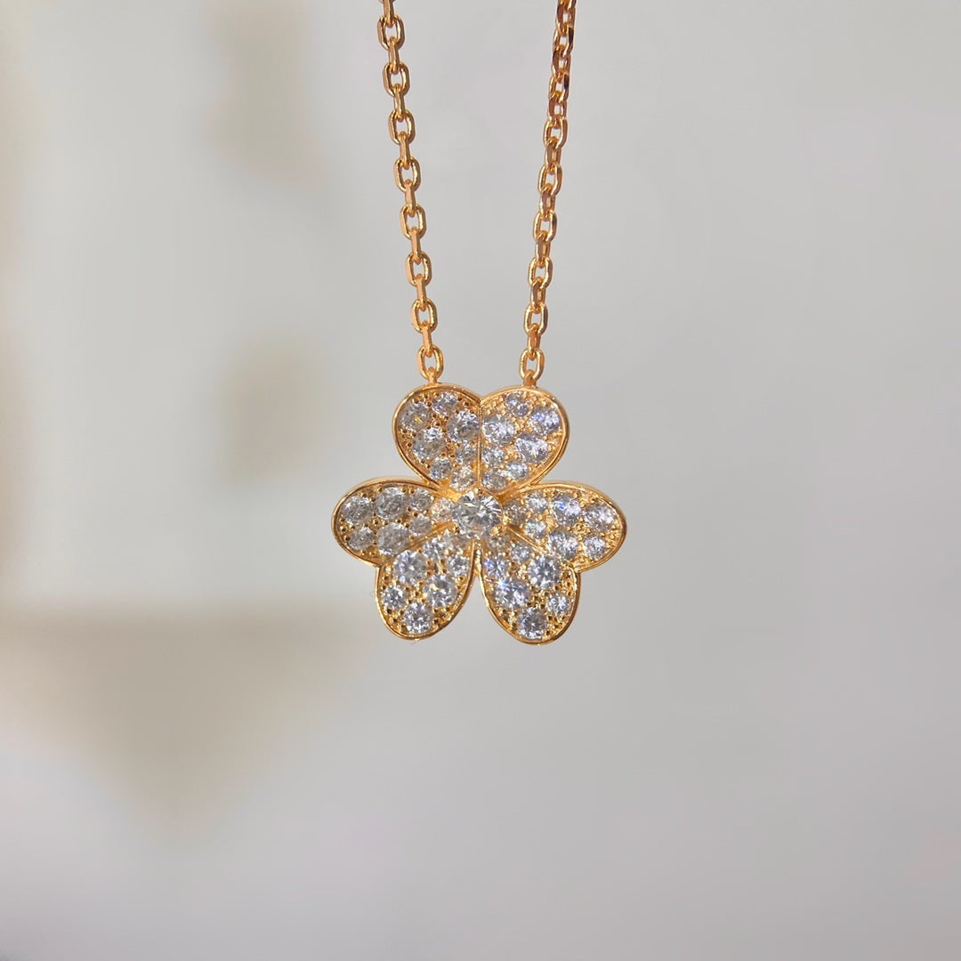 [moco jewelrys]FLOWER DIAMOND NECKLACE