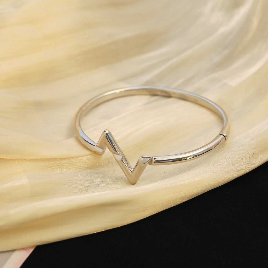 [moco jewelrys]VOLTE UPSITE DOWN BRACELET