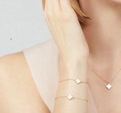 [moco jewelrys]CLOVER MINI 9.5MM WHITE MOTHER-OF-PEARL NECKLACE