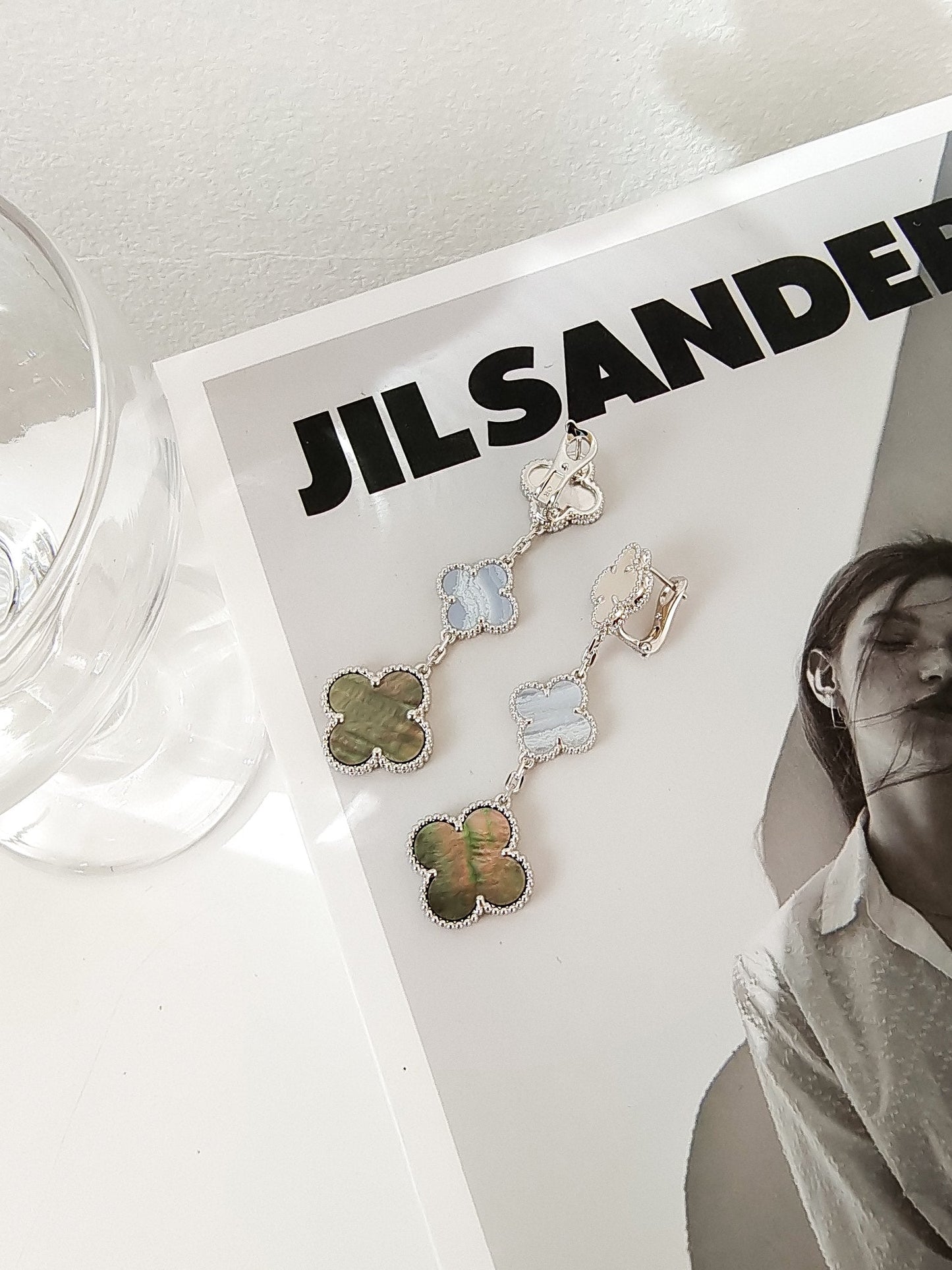 [moco jewelrys]CLOVER 3 MOTIFS CHALCEDONY DARK MOP SILVER EARRINGS