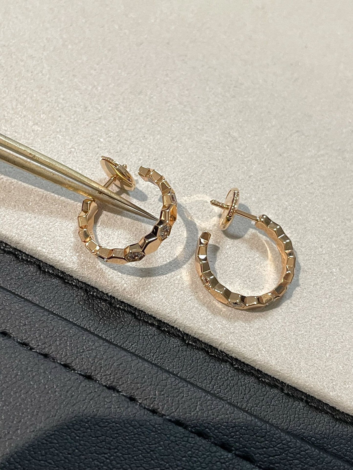[moco jewelrys]Hollow Design Four-Leaf Clover Flower Shape Ring