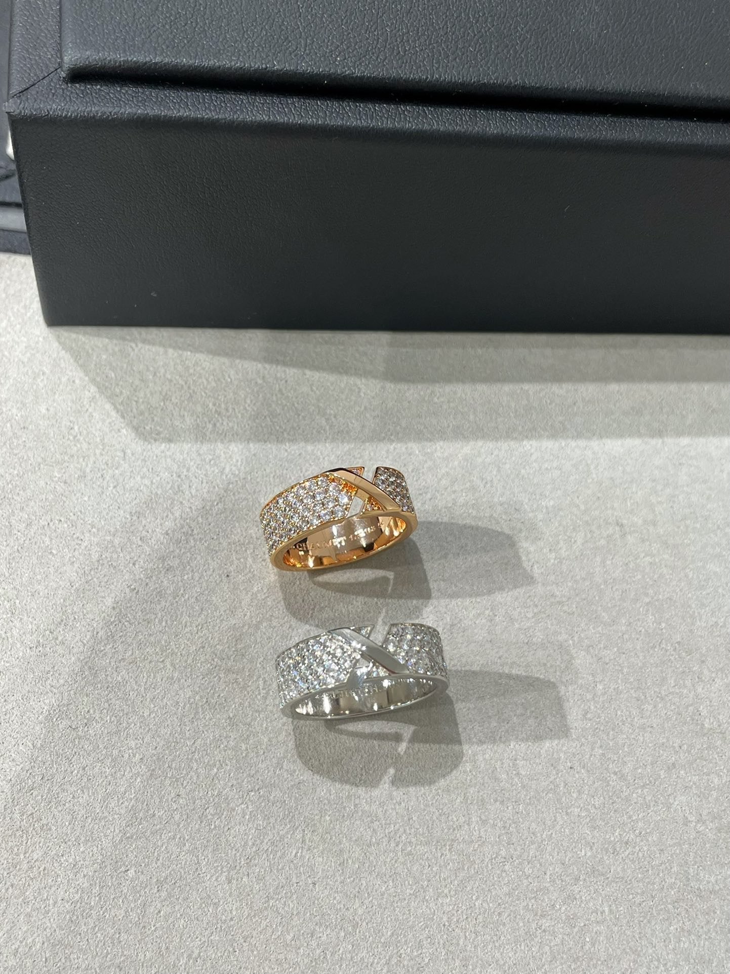 [moco jewelrys]LIENS EVIDENCE  DIAMOND PAVED RING