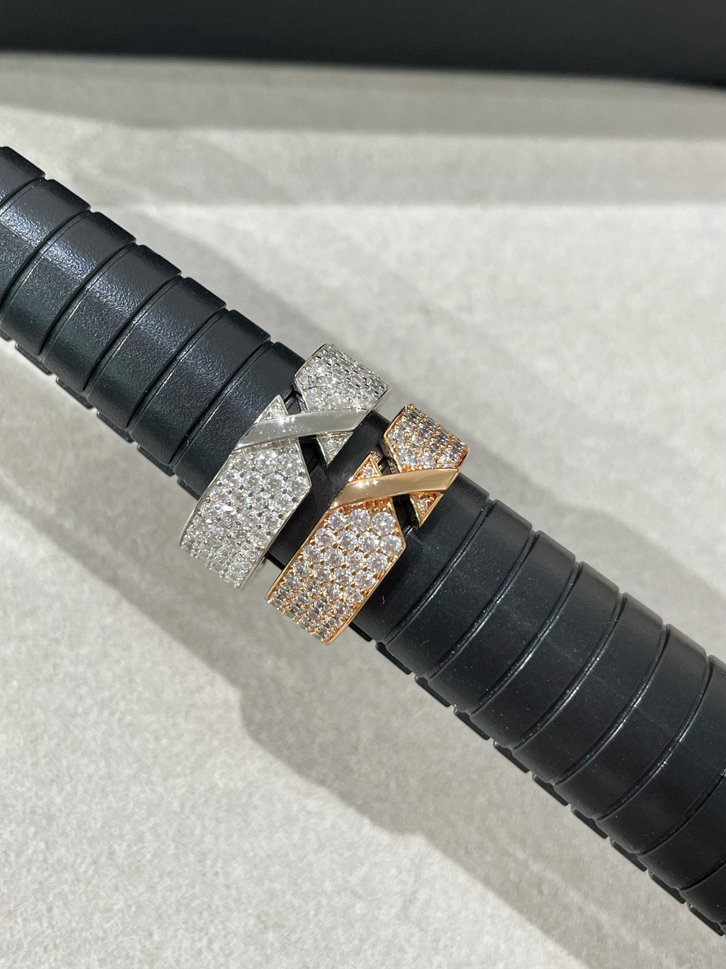 [moco jewelrys]LIENS EVIDENCE  DIAMOND PAVED RING