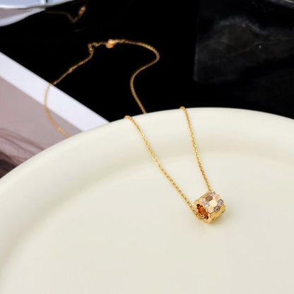 [moco jewelrys]BEE MINI PEDANT DIAMOND NECKLACE