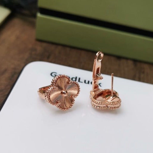 [moco jewelrys]CLOVER MEDIUM STUD EARRINGS