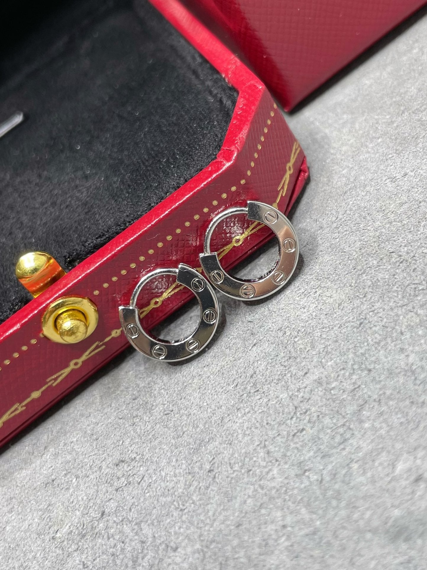 [moco jewelrys]LOVE MINI EARRINGS