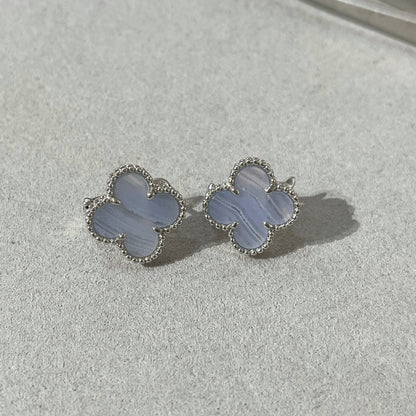 [moco jewelrys]CLOVER CHALCEDONY SILVER STUD EARRINGS