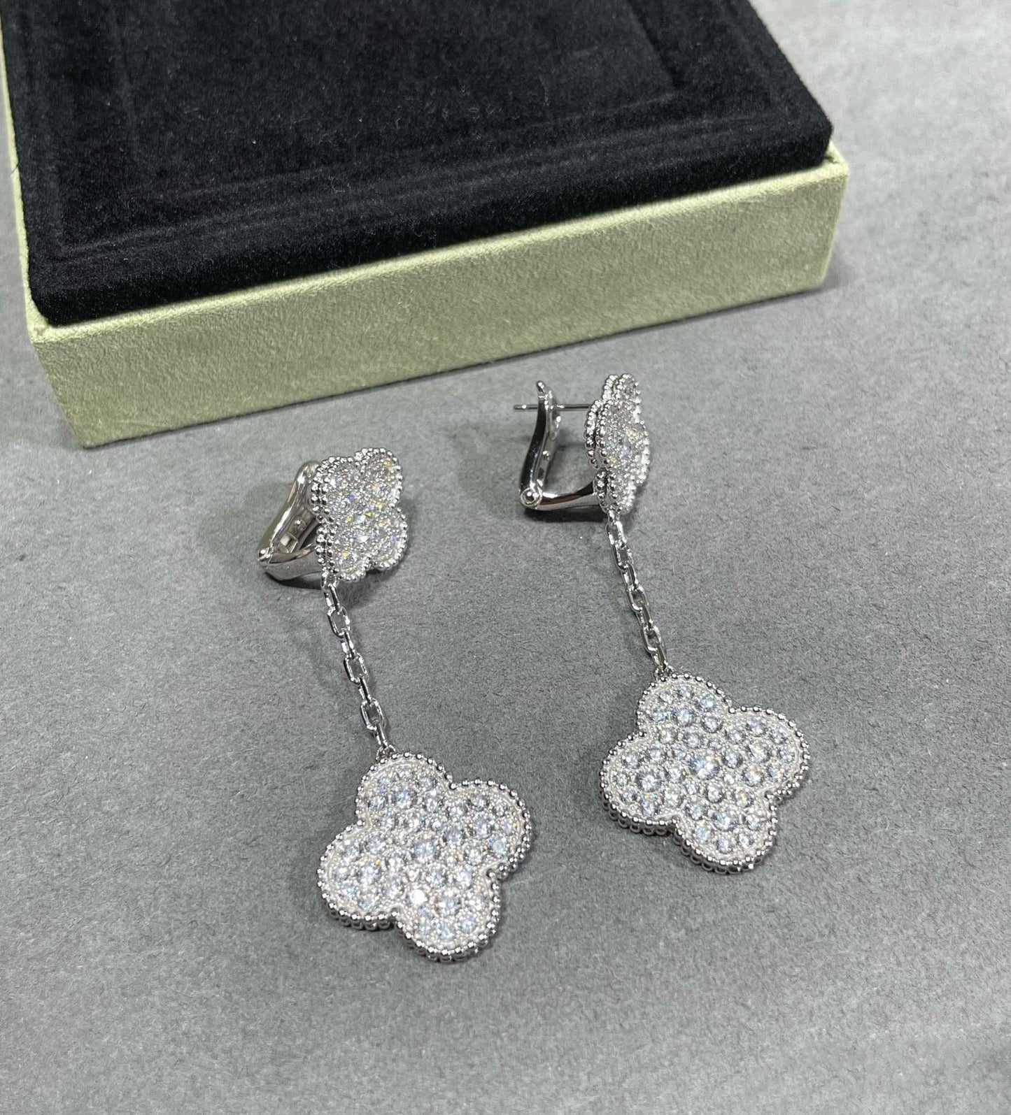 [moco jewelrys]CLOVER 2 MOTIFS DIAMOND PAVED SILVER EARRINGS