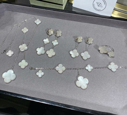 [moco jewelrys]CLOVER 5 MOTIF WHITE MOP SILVER BRACELET