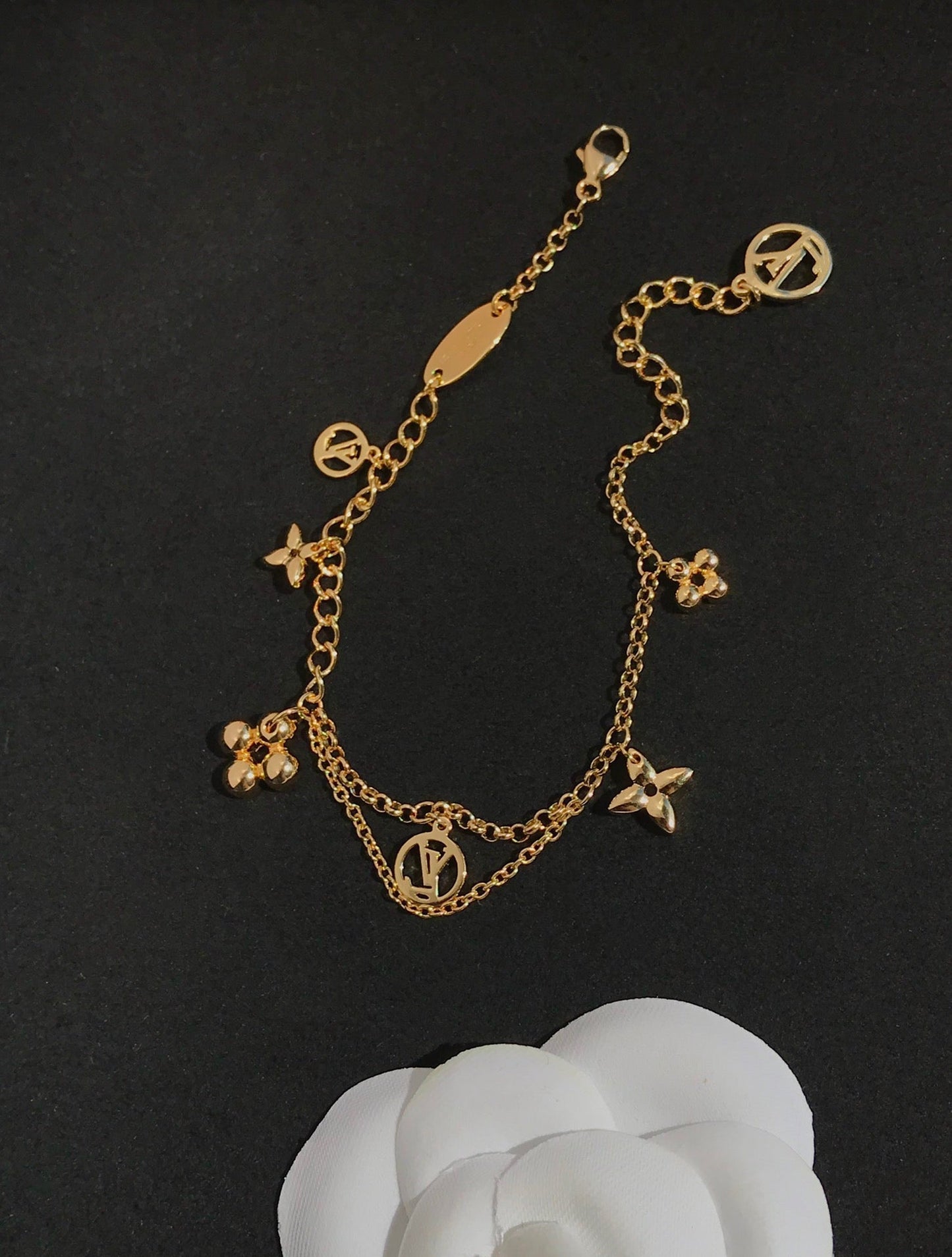 [moco jewelrys]BLOOMING PINK GOLD MOP BRACELET