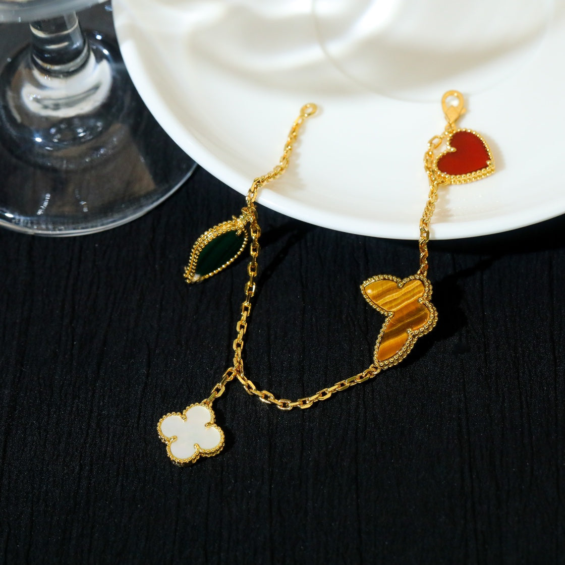 [moco jewelrys]LUCKY SPRING 5 MOTIF GOLD BRACELET