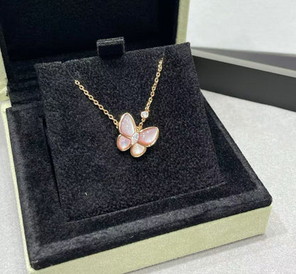 [moco jewelrys]BUTTERFLY PINK MOTHER-OF-PEARL DIAMOND NECKLACE