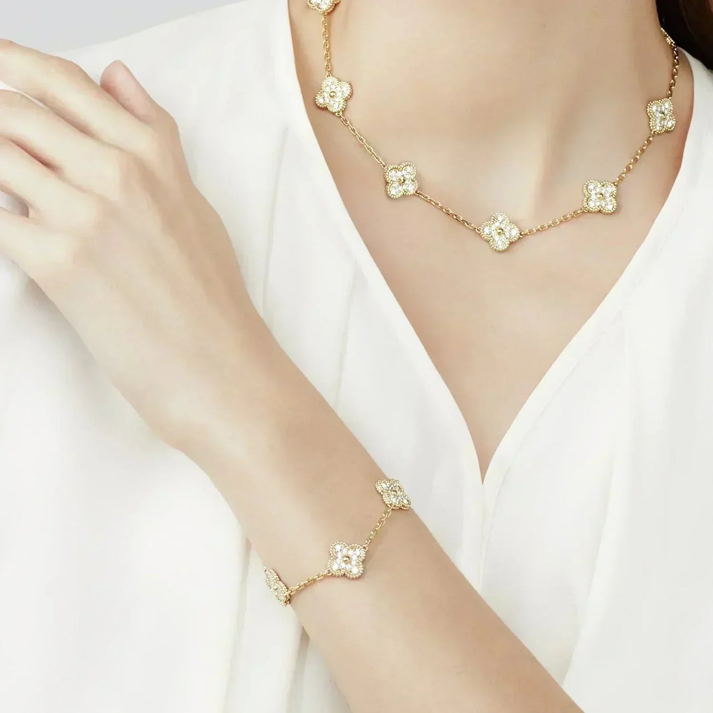 [Moco jewelrys] CLOVER 5 MOTIF FULL DIAMOND BRACELET COLLECTION