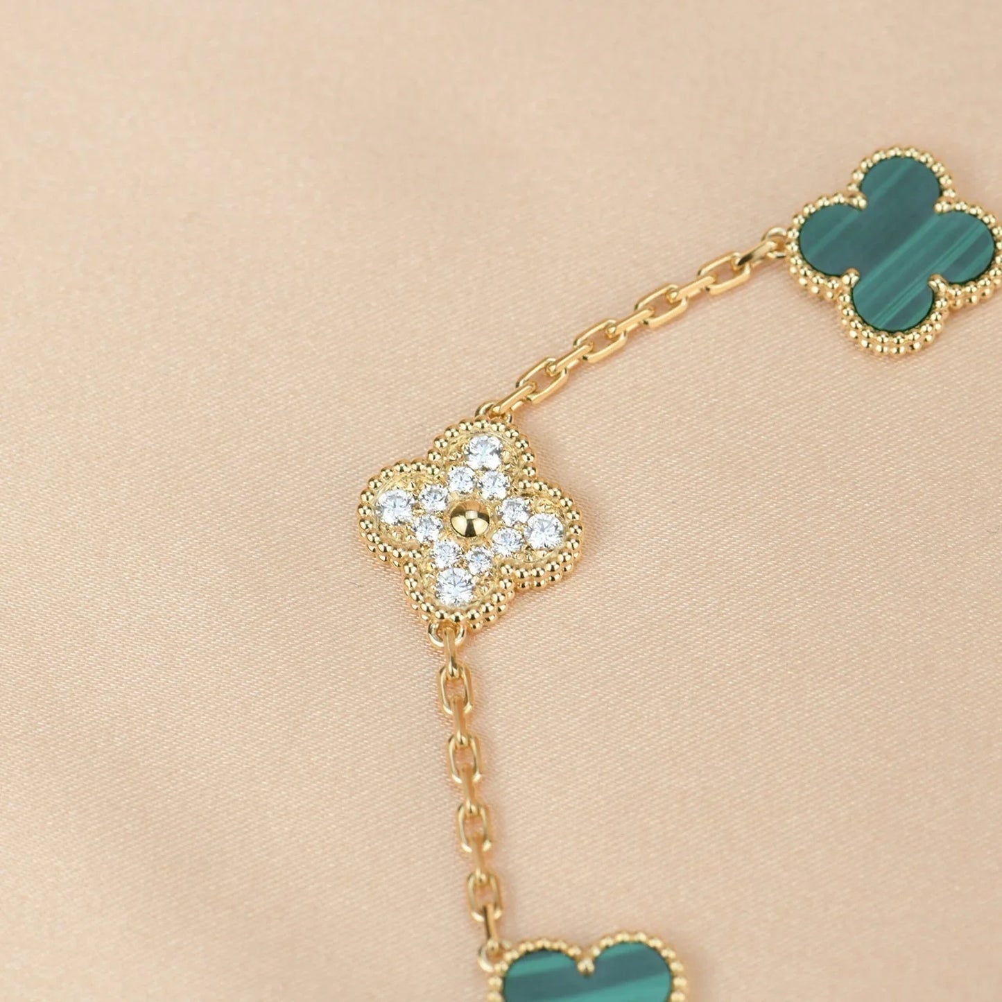 [Moco jewelrys] CLOVER 5 MOTIF MALACHITE BRACELET COLLECTION
