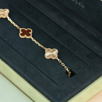 [Moco jewelrys] CLOVER 5 MOTIF RED CORNELIAN BRACELET COLLECTION