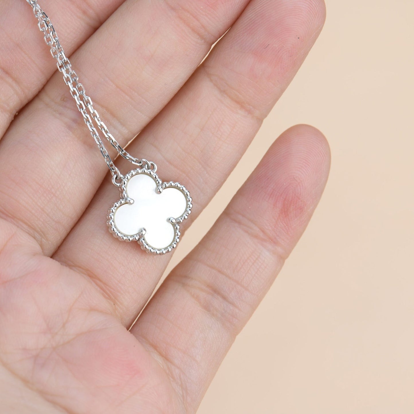 [moco jewelrys]CLOVER  15MM WHITE MOTHER-OF-PEARL SILVER