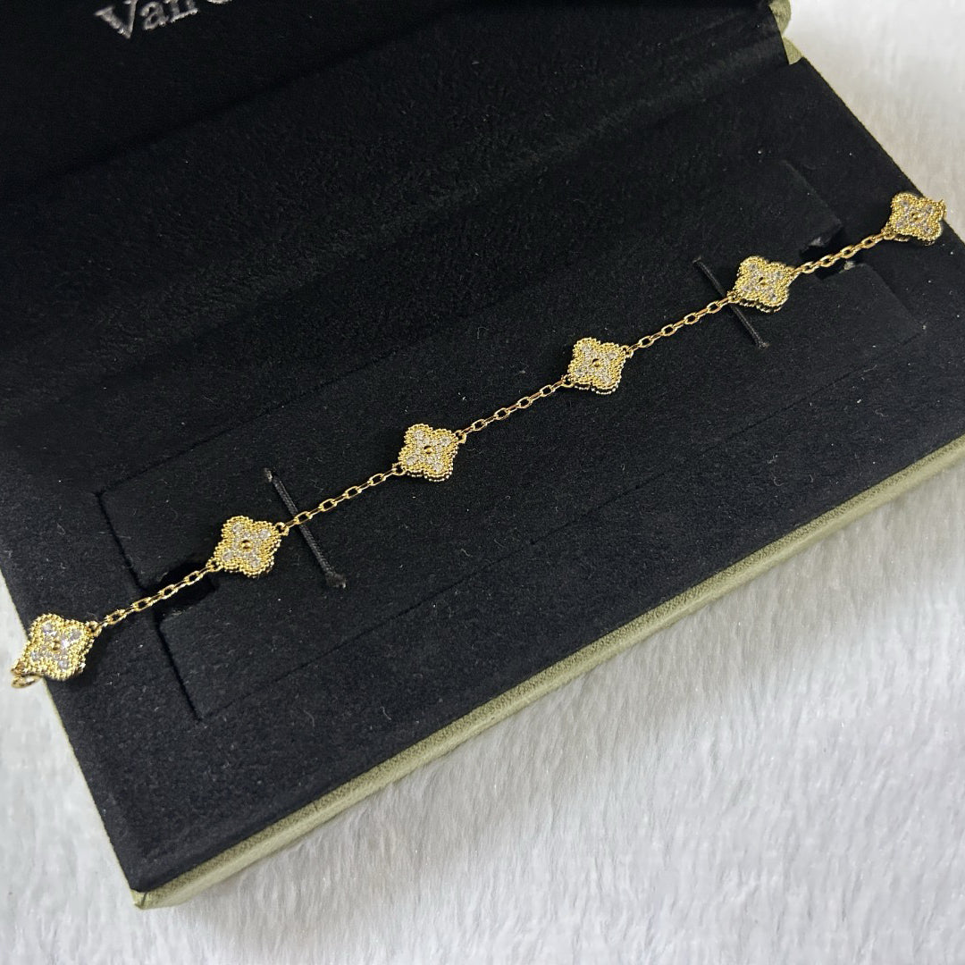 [Moco jewelrys]CLOVER 6 MOTIF DIAMOND BRACELET
