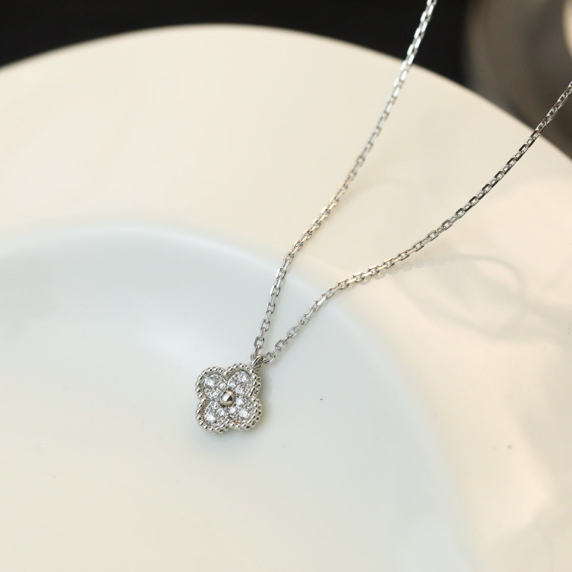 [moco jewelrys]CLOVER MINI 9.5MM PENDANT DIAMOND NECKLACE