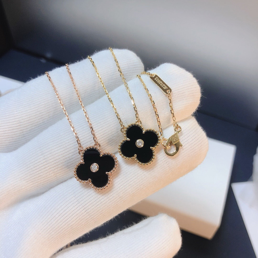 [moco jewelrys]CLOVER 15MM DIAMOND ONYX NECKLACE