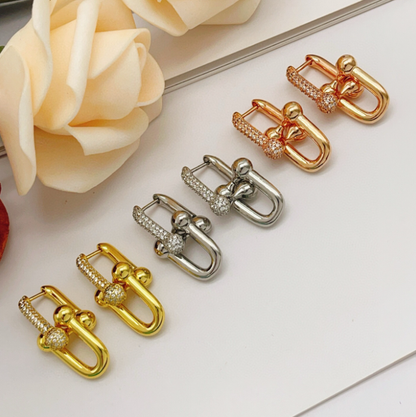 [moco jewelrys]TF HORSESHOE BUCKLE DIAMOND EARRINGS