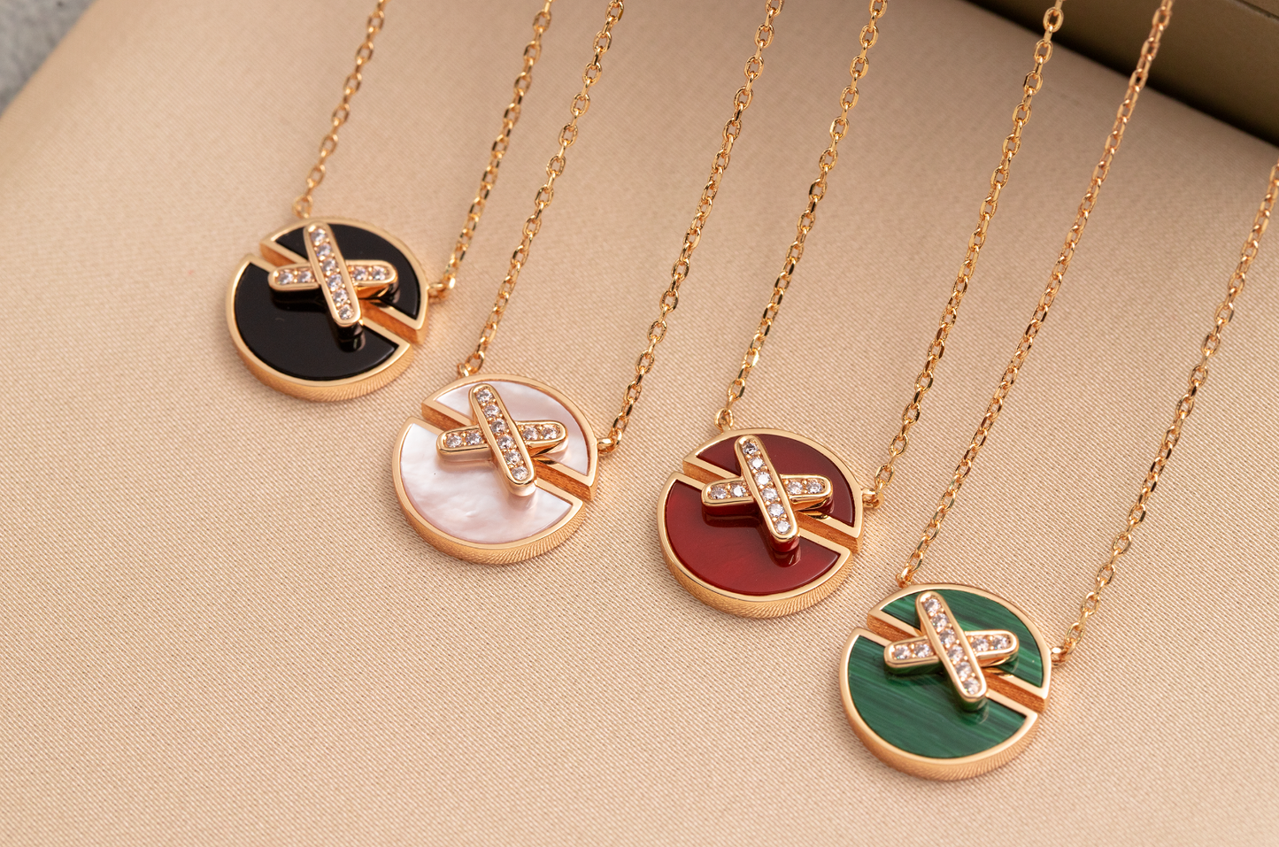 [moco jewelrys]JEUX DE PINK GOLD DIAMOND NECKLACE