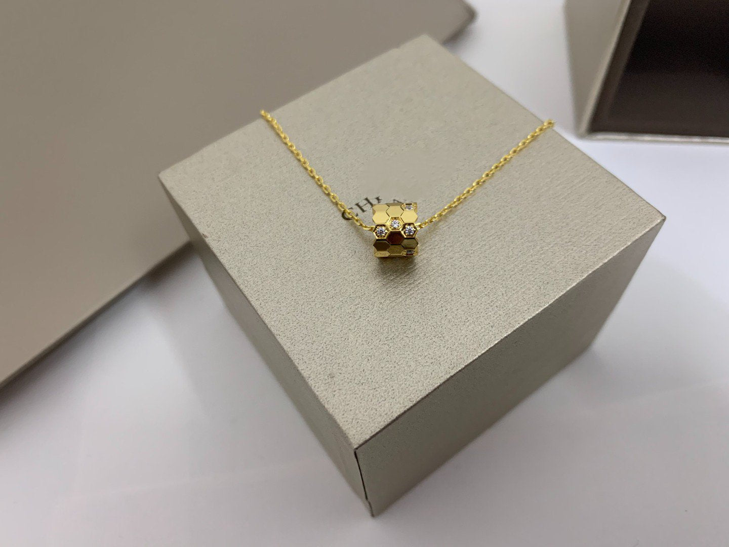 [moco jewelrys]BEE LOVE DIAMOND NECKLACE