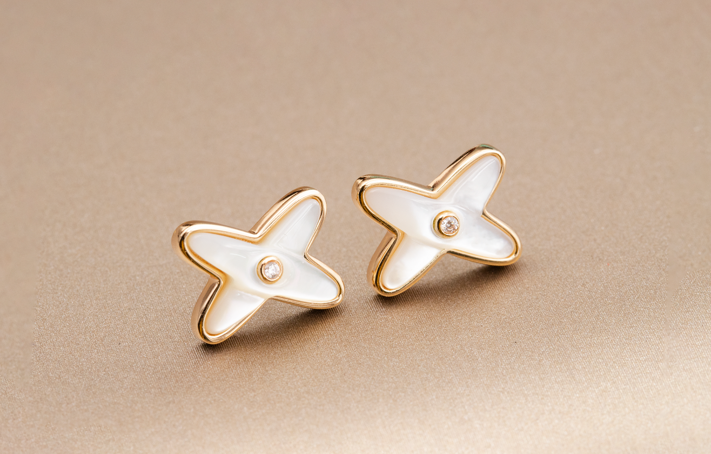 [moco jewelrys]JEUX DE WHITE MOP PINK GOLD DIAMOND EARRINGS