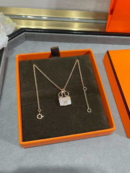 [moco jewelrys]H CIRCE MOISSANITE PENDANT NECKLACE GOLD