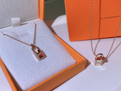[moco jewelrys]HM ADVANCED NICHE LOCK HEAD NECKLACE DIAMONDS