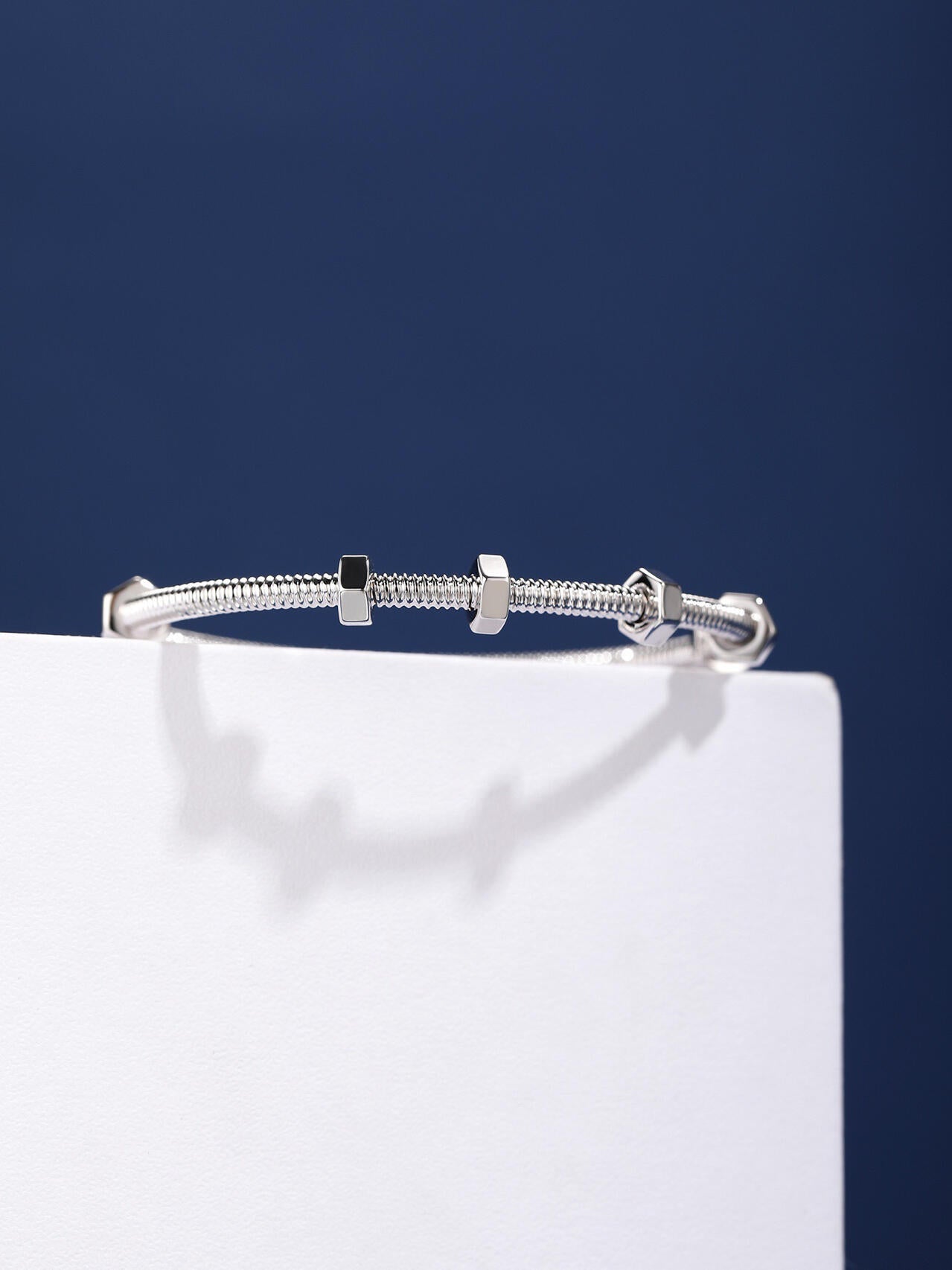[Moco jewelrys]CT THREADED BRACELET