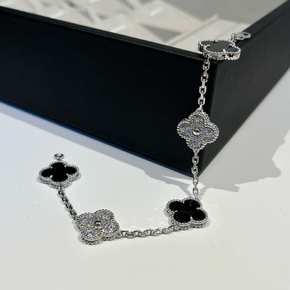 [Moco jewelrys] CLOVER 5 MOTIF ONYXS BRACELET COLLECTION