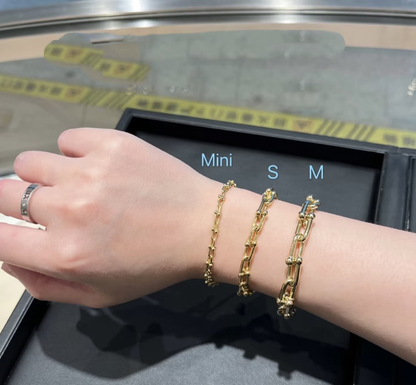[moco jewelrys] HORSESHOE BUCKLE BRACELET