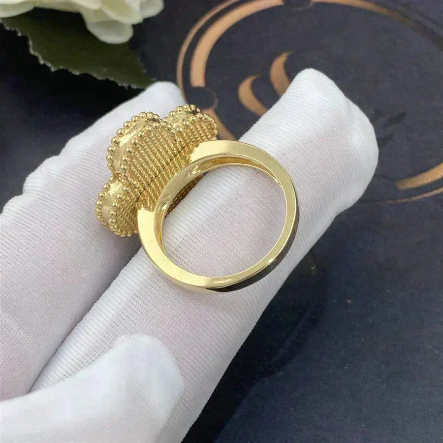 [moco jewelrys]CLOVER WHITE MOP RING