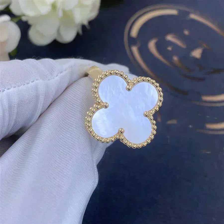 [moco jewelrys]CLOVER WHITE MOP RING