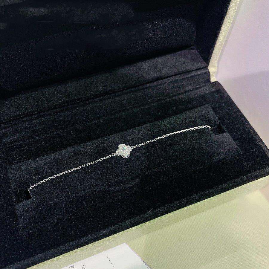 [moco jewelrys]CLOVER  SINGLE FLOWER BRACELET SILVER