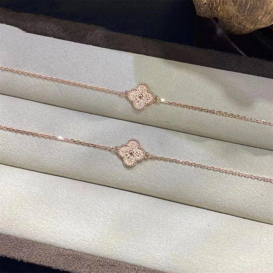[moco jewelrys]CLOVER SINGLE FLOWER BRACELET