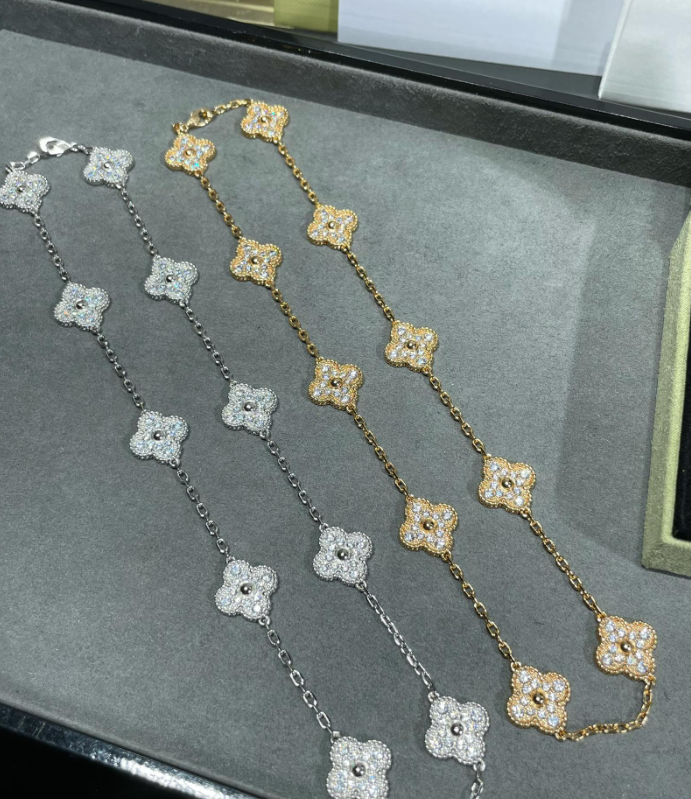[Moco jewelrys]CLOVER 10 MOTIFS FULL DIAMOND NECKLACE
